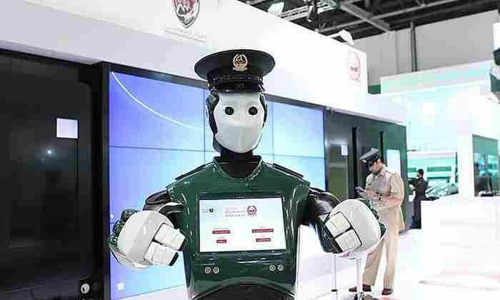 اولین ربات پلیس جهان در دبی مشغول به کار خواهد شد