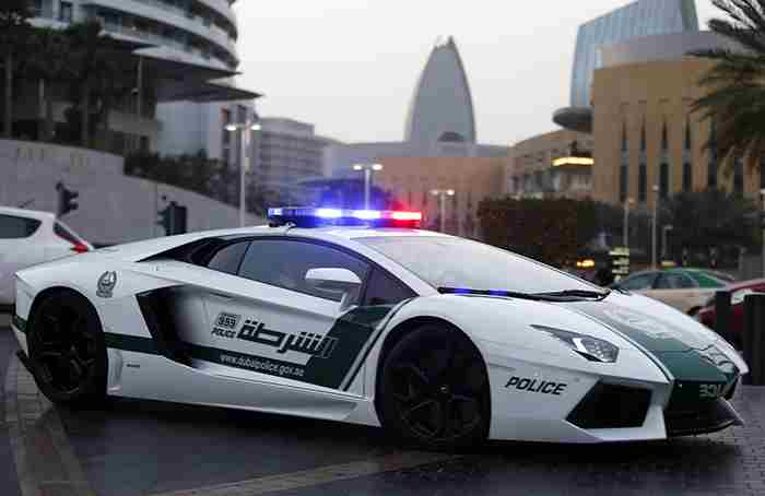 ماشین پلیس دبی