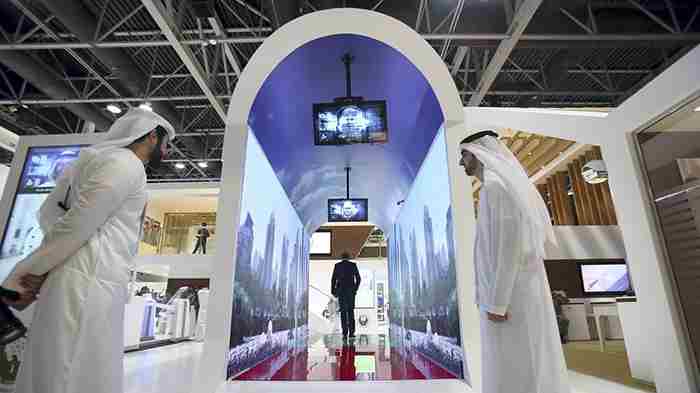 تعویض سیستم قدیمی امنیتی فرودگاه دبی با یک تونل که صورت شما را اسکن میکند