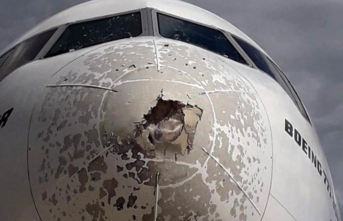 صدمه شدید به هواپیمای